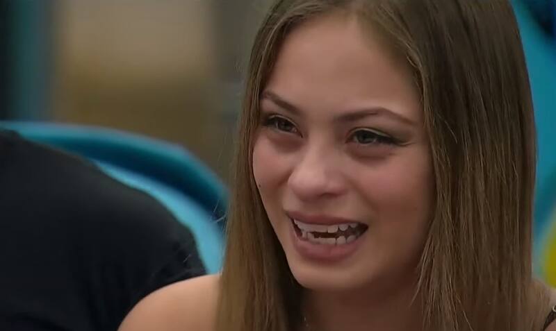 En la nueva Gala de Eliminación se reveló que Skarleth Labra tiene que abandonar la casa y las emociones quedaron a flor de piel tras su partida.