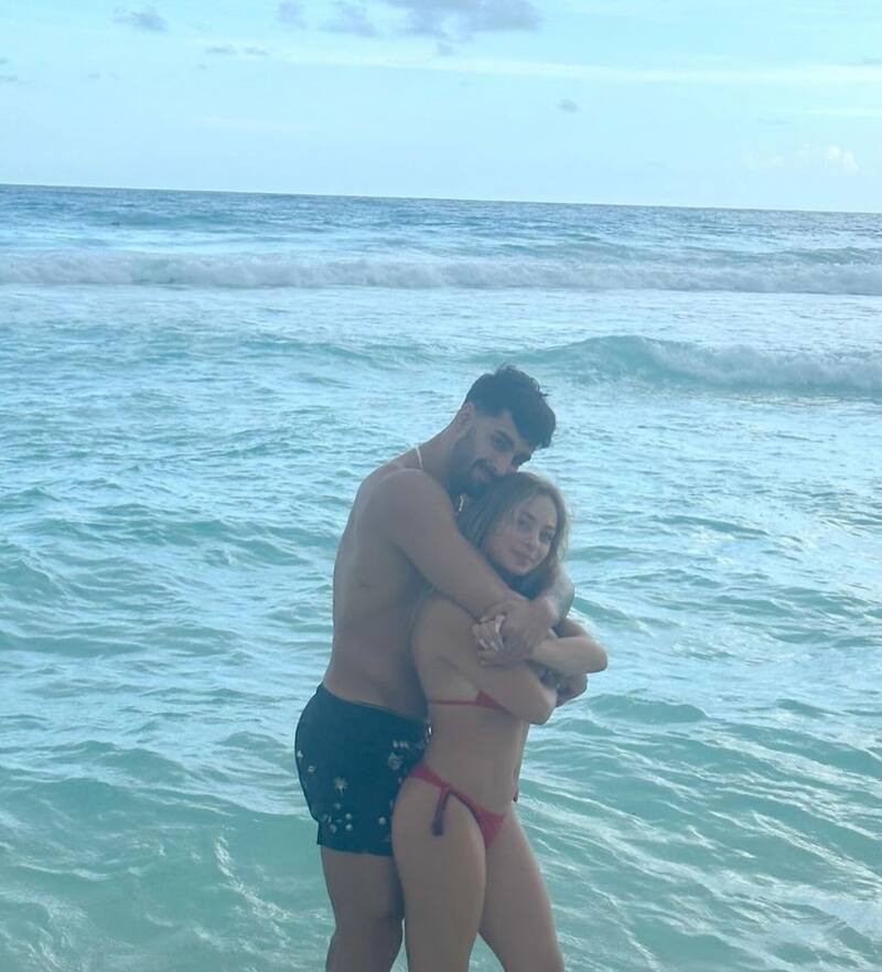 La pareja en su escapada a Cancún. Foto: Instagram.