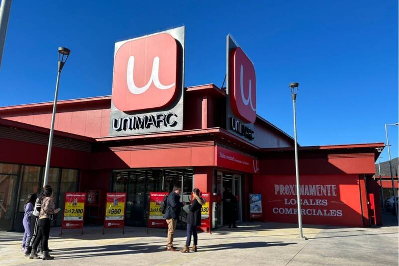 La firma agrupa algunas de las marcas más destacadas del retail supermercadista, tales como Unimarc, Alvi, Mayorista 10 y más.