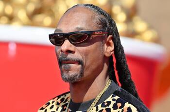 Snoop Dogg se convierte en co-propietario de tradicional club del fútbol inglés