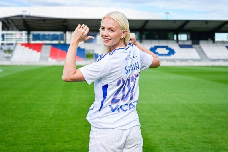 es la nueva defensora del Olympique de Lyon de Tiane Endler. Foto: OL Féminin.