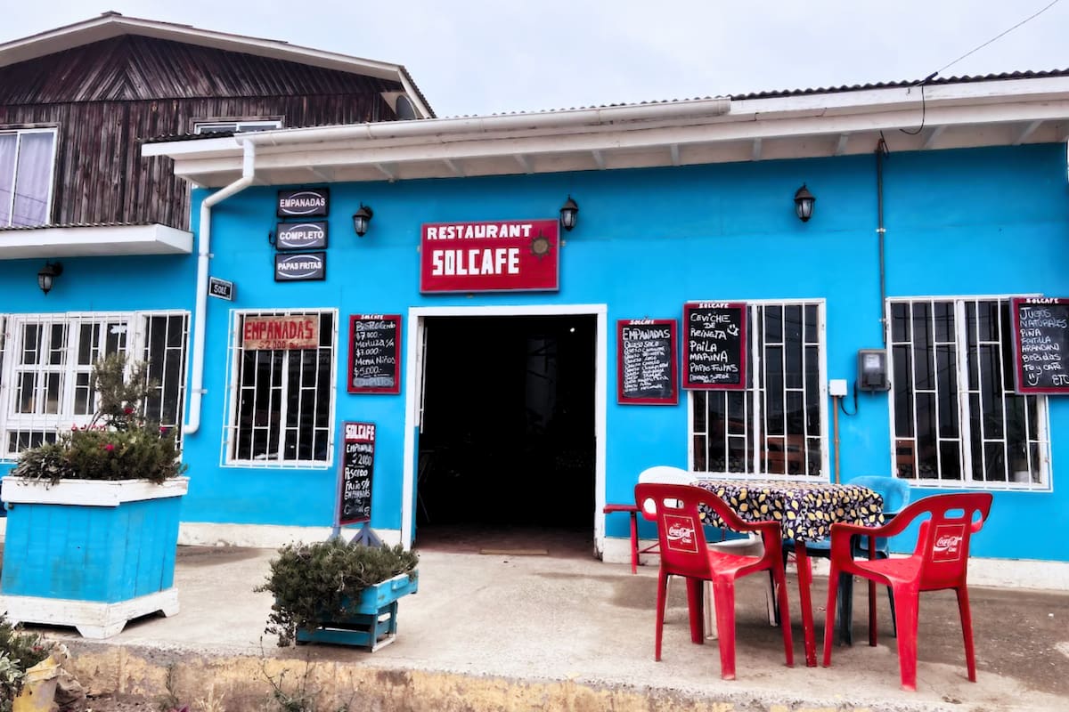 Uno de los tantos parajes de gastronomía ideales para visitar en la playa. Créditos: Google Maps.