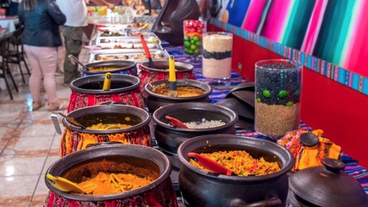 El buffet de comida peruana que ha conquistado Santiago y en el que puedes comer todo lo que quieras sin límite de tiempo