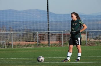 VIDEO | ¡Gol chileno en España! Sonya Keefe sigue en llamas en el Cacereño Femenino