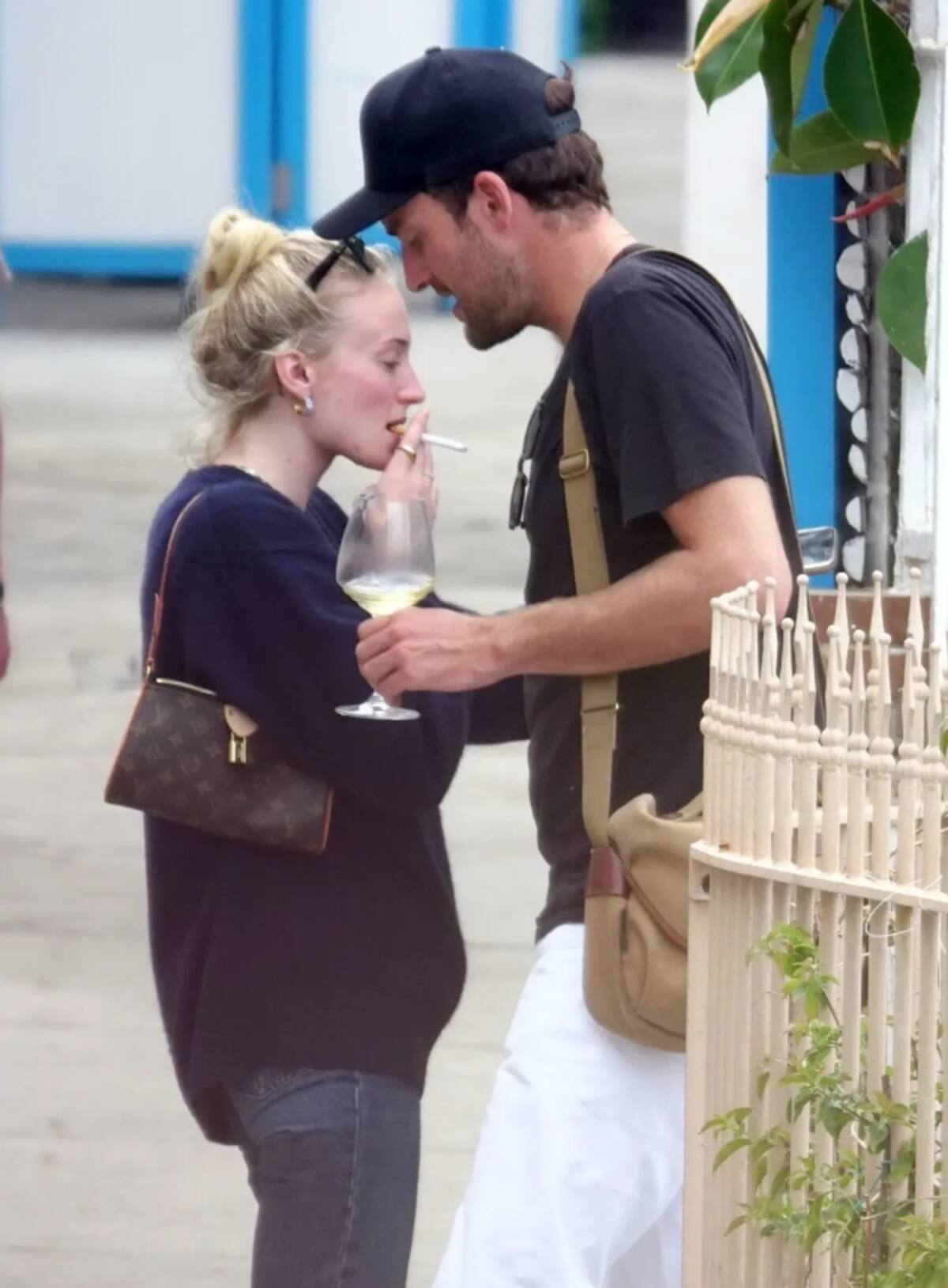 Sophie Turner y Peregrine Pearson están de vacaciones en italia.