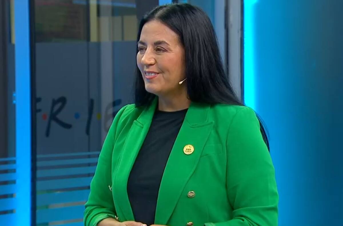 ¿Quién es Soraya Martínez, la ministra de Canadá hija de padres exiliados durante la dictadura en Chile?