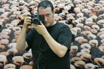 Spencer Tunick regresa a Chile con su nuevo proyecto: ¿Cuándo y dónde será el encuentro?
