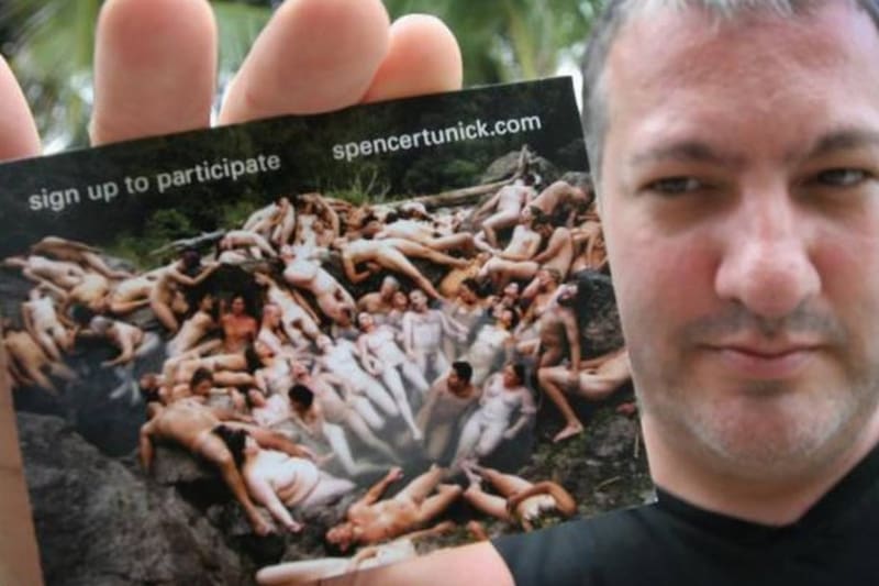 El fotógrafo vuelve a Chile.