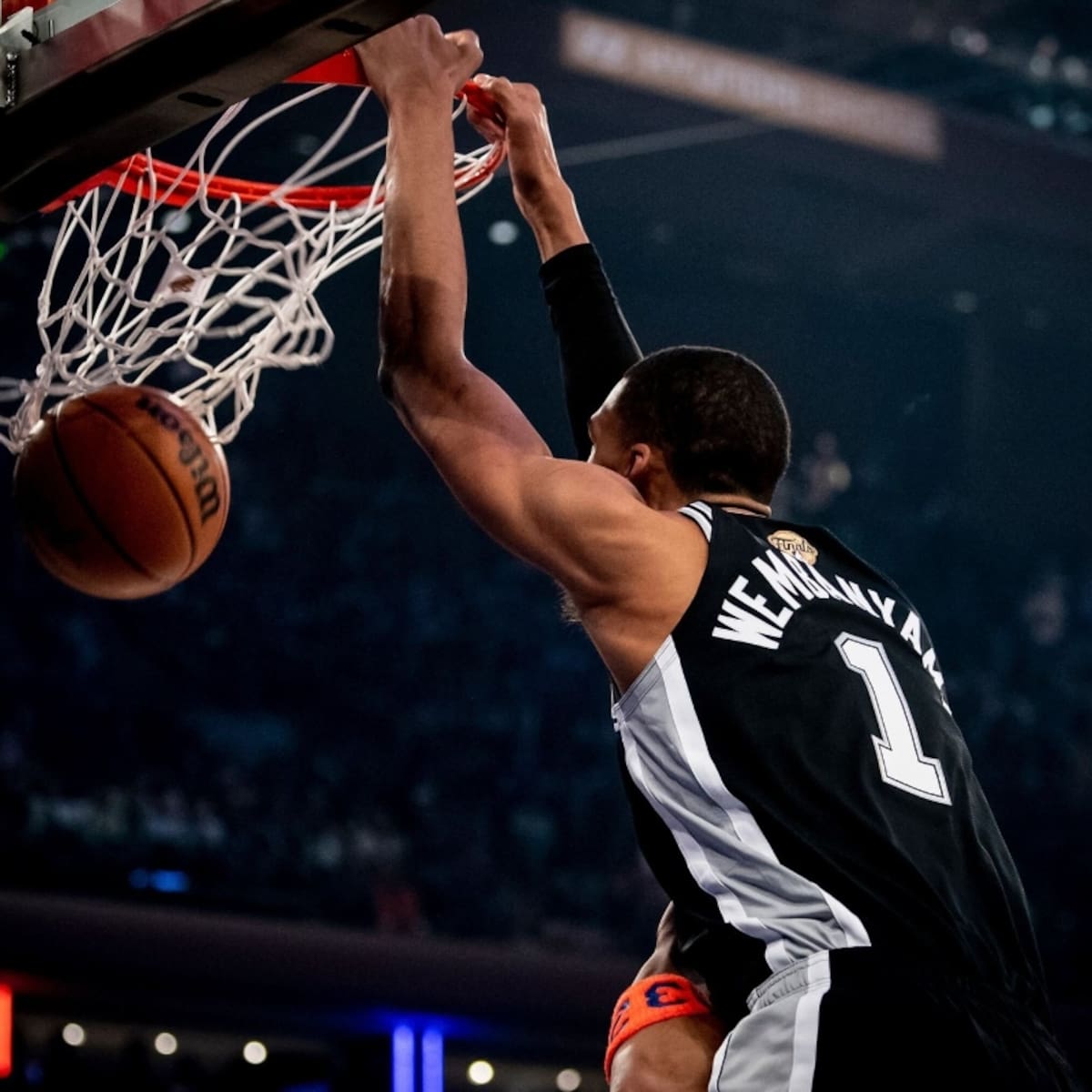 San Antonio Spurs reacciona en Nueva York y se mete en la pelea por el título de la NBA