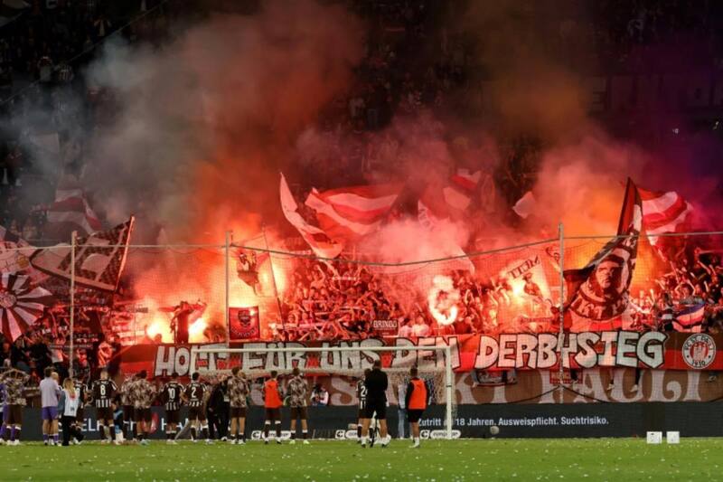 Este viernes retornará el Derbi de Hamburgo a la Bundesliga.