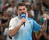 VIDEO | Solo para leyendas: Wawrinka se despidió del Australian Open tomando cerveza en plena cancha