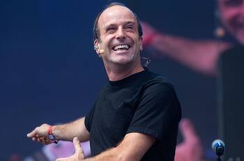 Cumplió 18 años: El talentoso hijo de Stefan Kramer que lo acompaña en sus giras