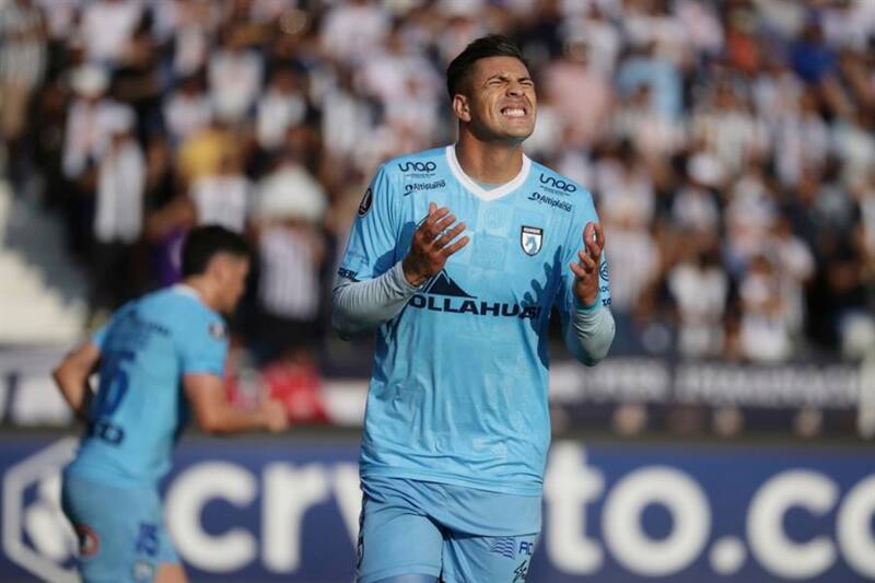 Al delantero le anularon un gol ante Alianza Lima en Péru. Foto: EFE.