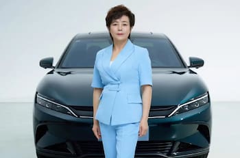 Stella Li es la primera Mujer en ser Persona Automotriz del Año en los WCOTY