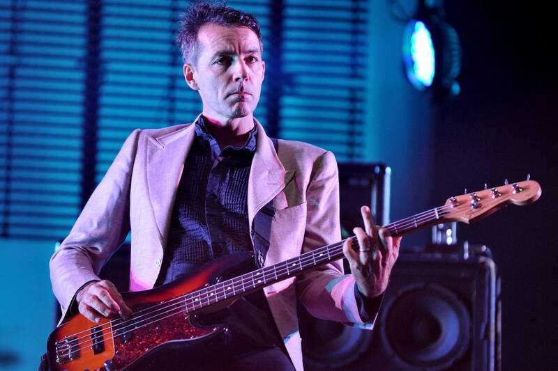 Quien fue Steve Mackey, bajista de la banda Pulp y productor musical