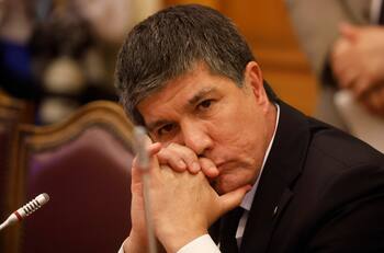 Aseguran que Monsalve se reunió con PDI luego que denunciante dijera que no hubo consentimiento