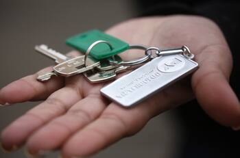 Conoce si puedes recibir $11 millones para comprar tu casa propia