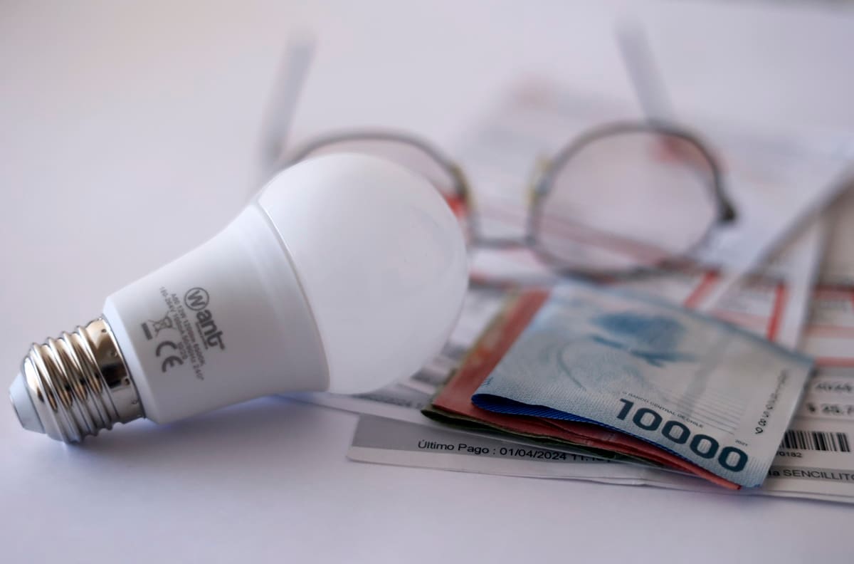 Estado de Chile entrega bono de $81.000 para el pago de la luz: conoce si puedes recibir el dinero