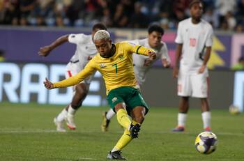 Sudáfrica humilló a Nueva Caledonia y se juega su pase a octavos en la última fecha