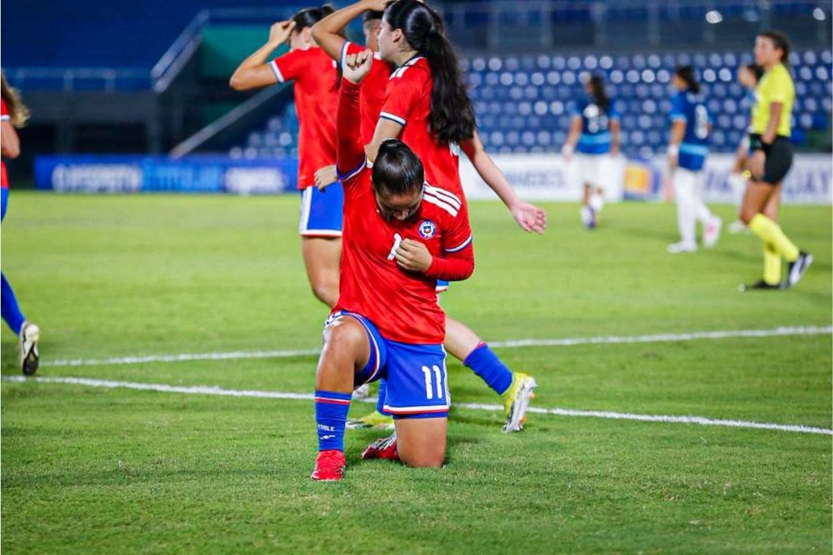 Chile venció a Paraguay y lidera el Grupo A. Foto: Comunicaciones/FFCh.