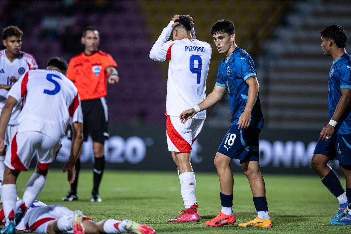 Una imagen que se repitió en el torneo recientemente finalizado: la Selección Chilena lamentándose.