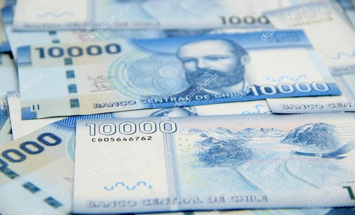 Revisa cuándo subirá el monto del sueldo mínimo en Chile y de cuánto será. Créditos: Deposit Photos.
