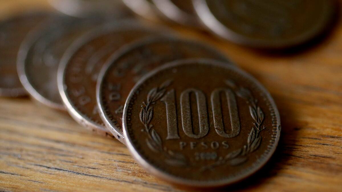 Radiografía a los sueldos en Chile: al 83% de los trabajadores no les alcanza para cubrir sus necesidades básicas