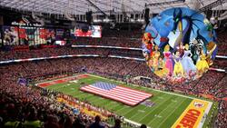 El divertido momento en donde un recordado personaje de Disney entró al campo del Super Bowl