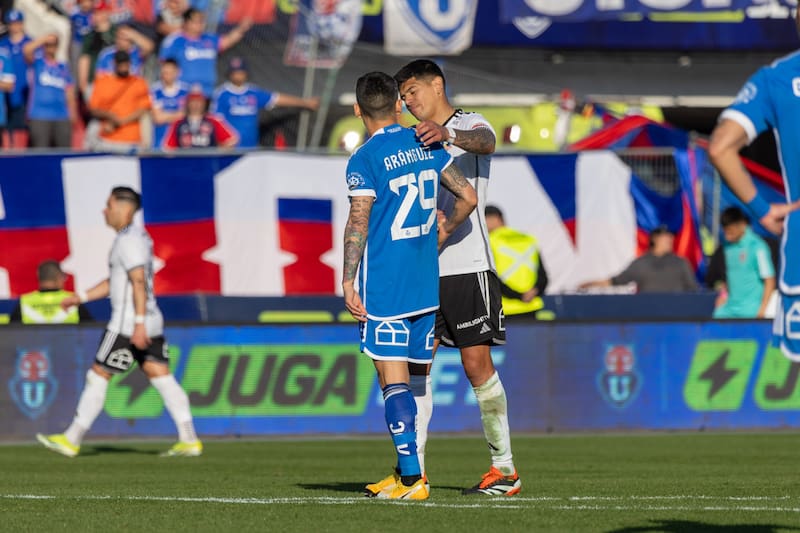 Universidad de Chile y Colo Colo. Foto: Felipe Escobedo.