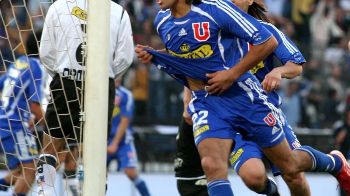 “Sentí el desprecio del hincha de la U”: exjugador azul contó lo difícil que fue fichar en Colo Colo