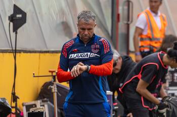 “Gustavo Álvarez es el mejor técnico que hay en Chile, lo ha demostrado ganando títulos y clásicos”