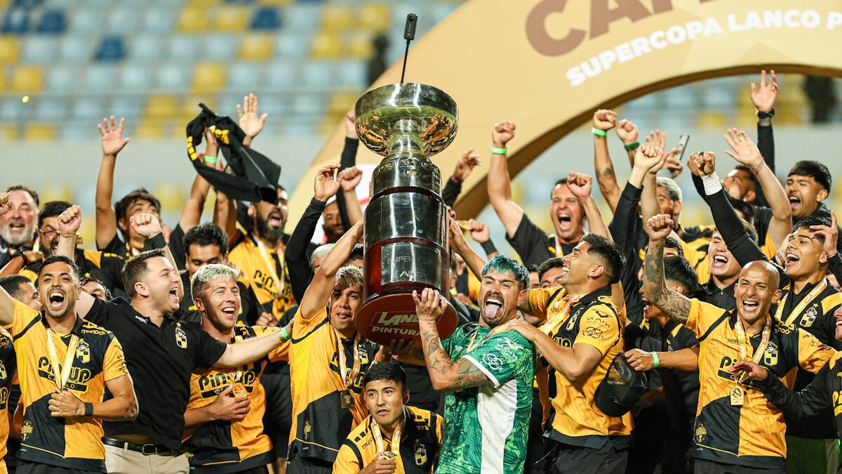 Coquimbo sigue conquistando tesoros: venció por penales a la UC y se quedó con la Supercopa