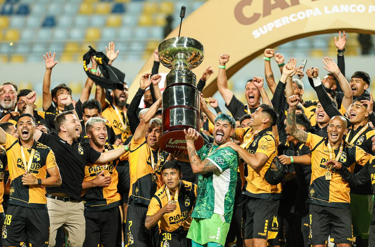 Coquimbo sigue conquistando tesoros: venció por penales a la UC y se quedó con la Supercopa