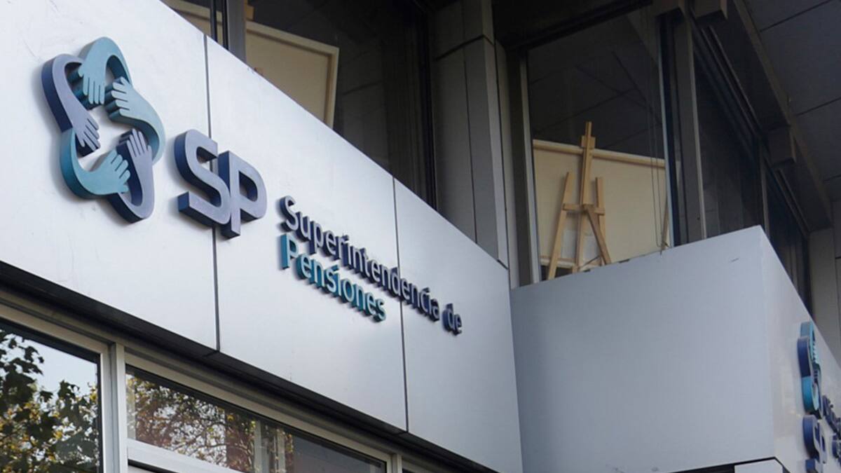 Superintendencia de Pensiones busca trabajadores: sueldos superan $1.000.000