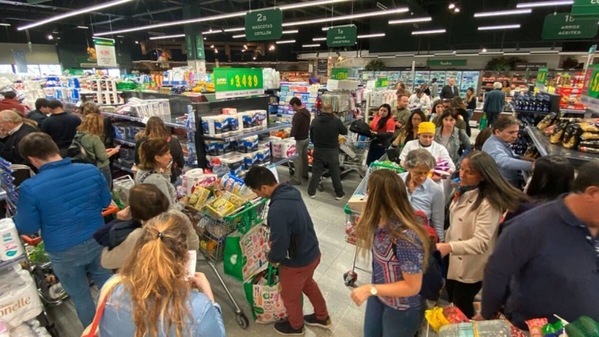 Revisa los horarios de las grandes cadenas del país.