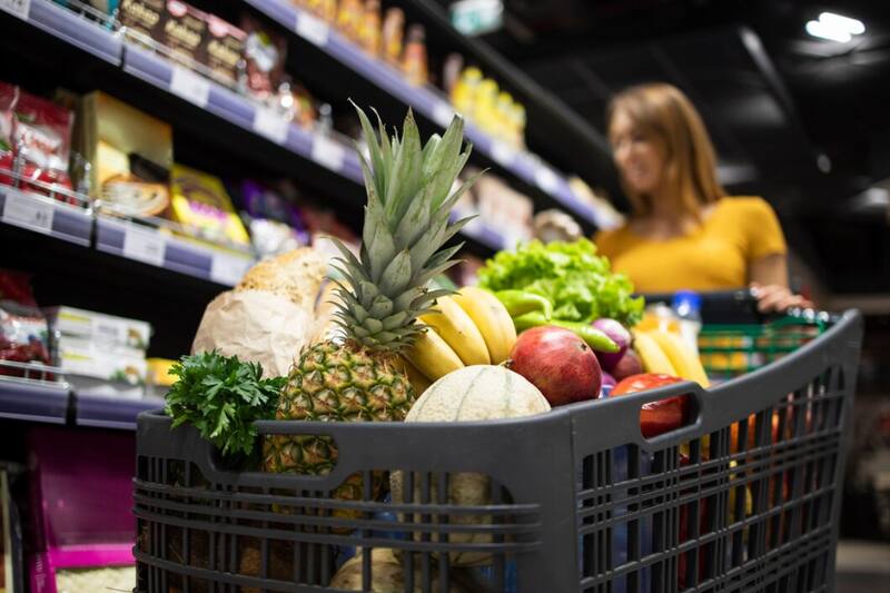 Conoce cuánto cuestan los productos en los supermercados de estos países.