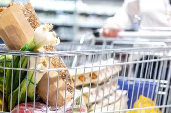 ¿Se te olvidó comprar algo?: Revisa qué supermercados estarán abiertos este domingo 17 de diciembre