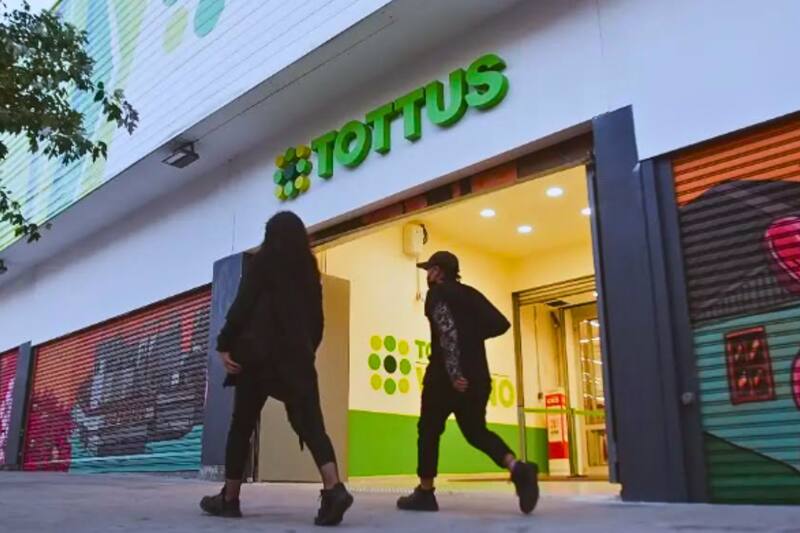 La empresa presentó sus nuevas promociones para abril.