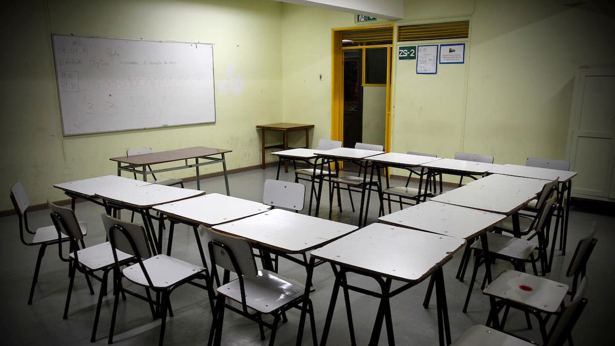 Por sistema frontal: Gobierno anuncia suspensión de clases en cinco regiones para este viernes