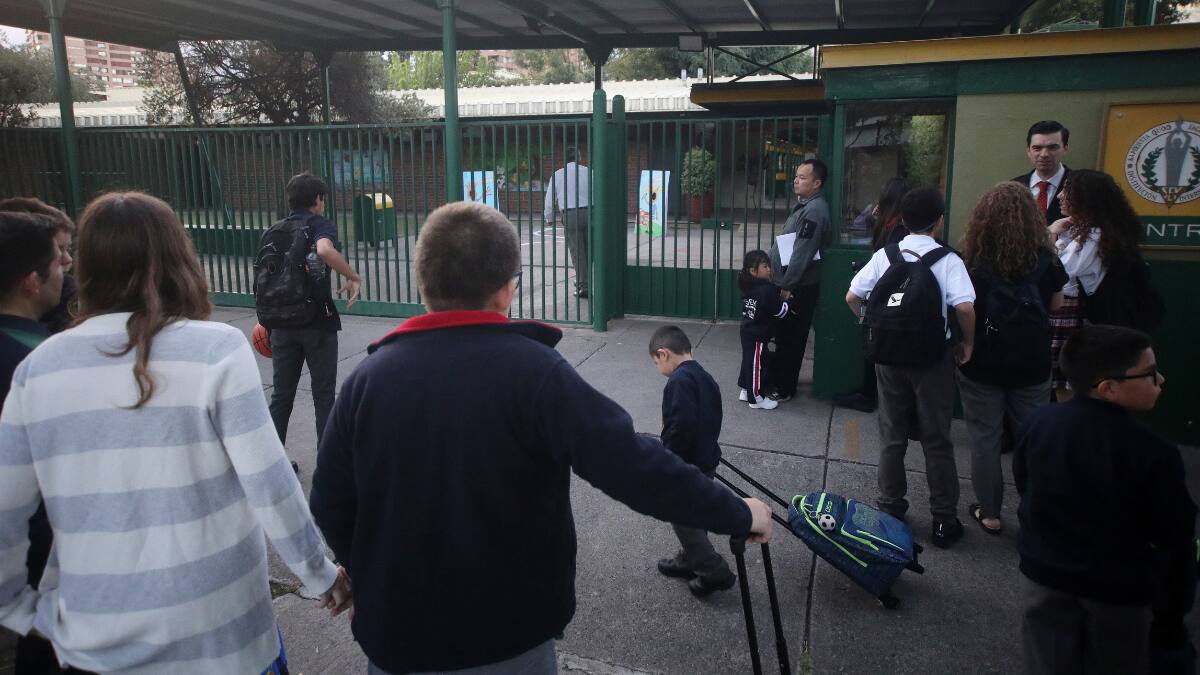 11 de septiembre: ¿Habrá suspensión de clases en colegios y universidades de la Región Metropolitana?