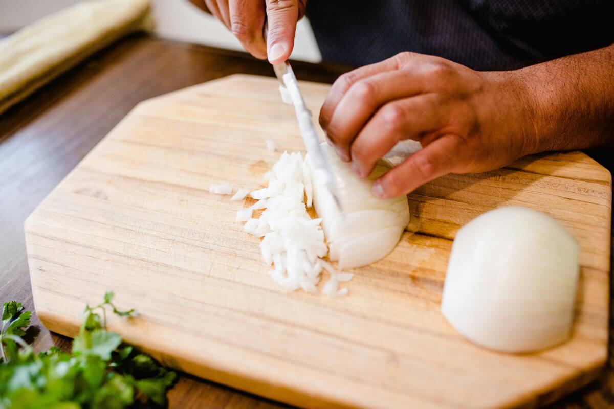 Este utensilio es ampliamente usado en la cocina para preparar múltiples recetas. Créditos: Unsplash.