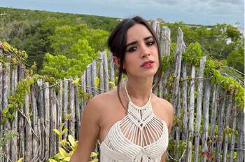 Tammy Parra muestra que no sabe cocinar y se corta un dedo