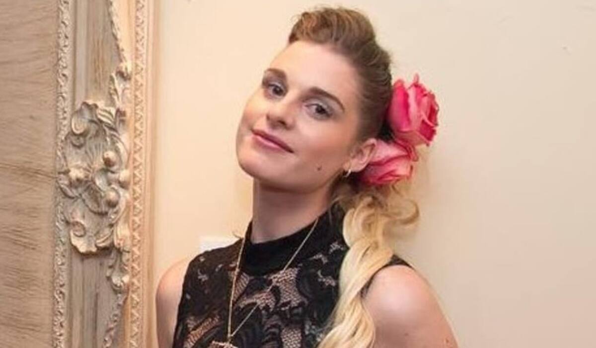 reveló que está pasando por un complicado embarazo.