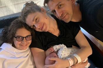 “No es tan dulce y simple como está pintado”: Tanza Varela revela lo complejo que fue el parto de su hija Roma