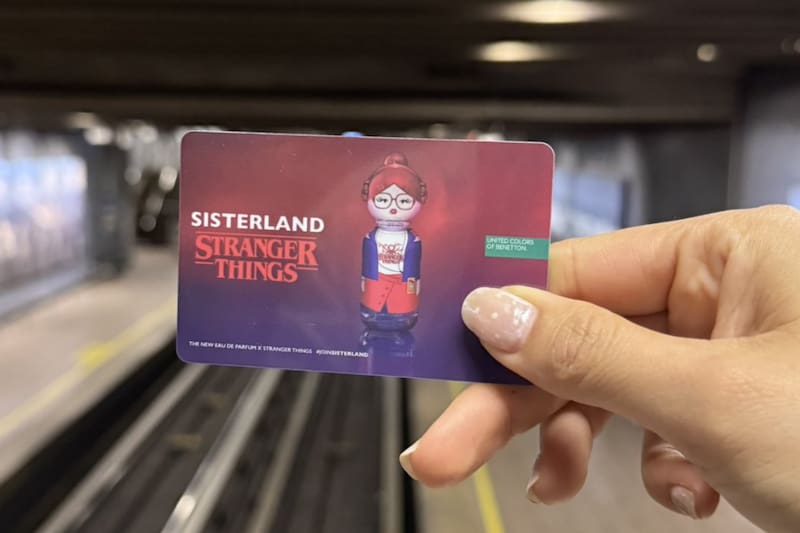 La edición estará disponible en dos estaciones y hasta agotar stock. Foto: Metro de Santiago.