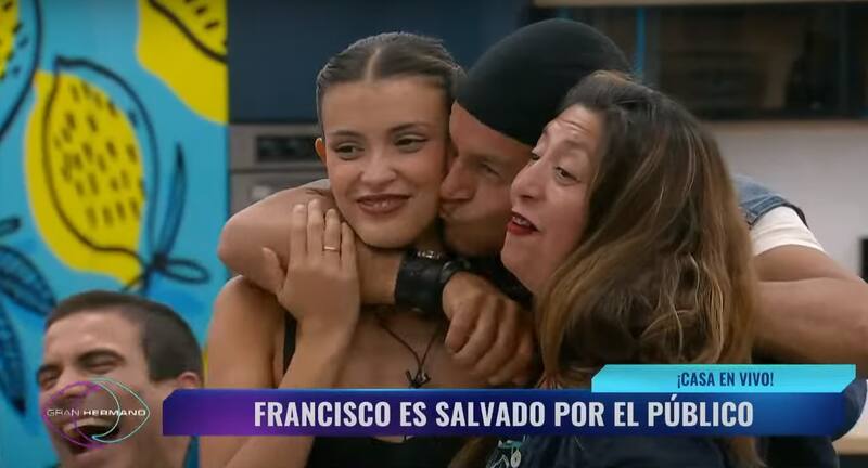 El pasado domingo se vivió una particular situación en el nuevo capítulo de “Gran Hermano” Chile. Se trata de la supuesta reconciliación de la familia Lulo, cuyo momento generó una ola de reacciones por redes sociales.