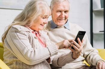 Adultos mayores pueden contratar exclusivo plan de telefonía: Movistar lanza nueva promoción a solo $3.990