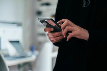 ¿Tu teléfono no funciona bien cuando juegas? Con esta poco conocida función podrás evitarlo