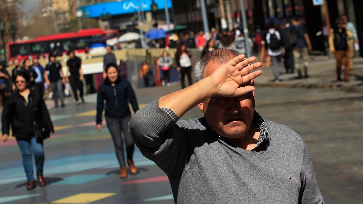 Clima para Santiago: Altas temperaturas y poco viento para este jueves 15