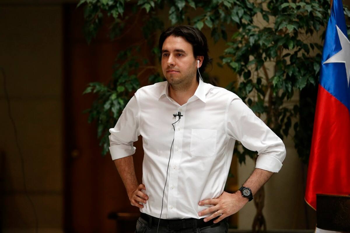 Valparaiso, 27 de noviembre 2019
El diputado Vlado Mirosevic es fotografiado en la Camara de Diputados.
Raul Zamora/Aton Chile